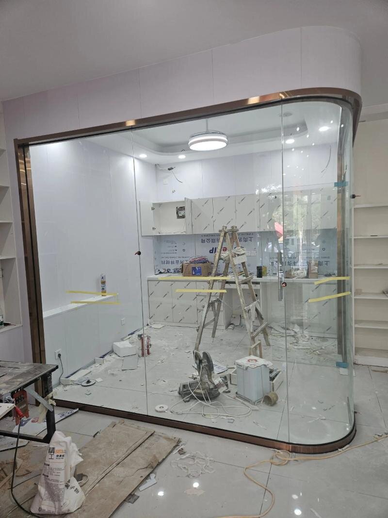 金华市热弯玻璃异形展柜玻璃 - 价格